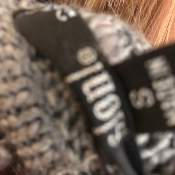 Beautiful Unique Style Gray Sweater - Picture 14 of 14